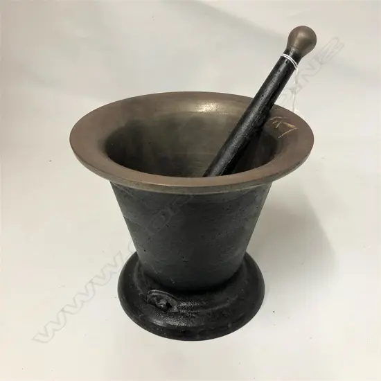 CAST IRON MORTAR AND PESTLE H242 D186mm