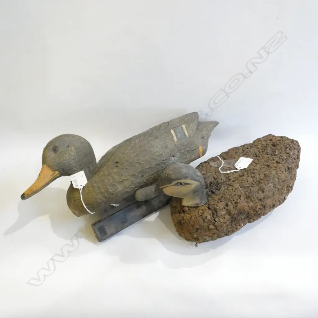 2 VINTAGE DUCK DECOYS Image 1++