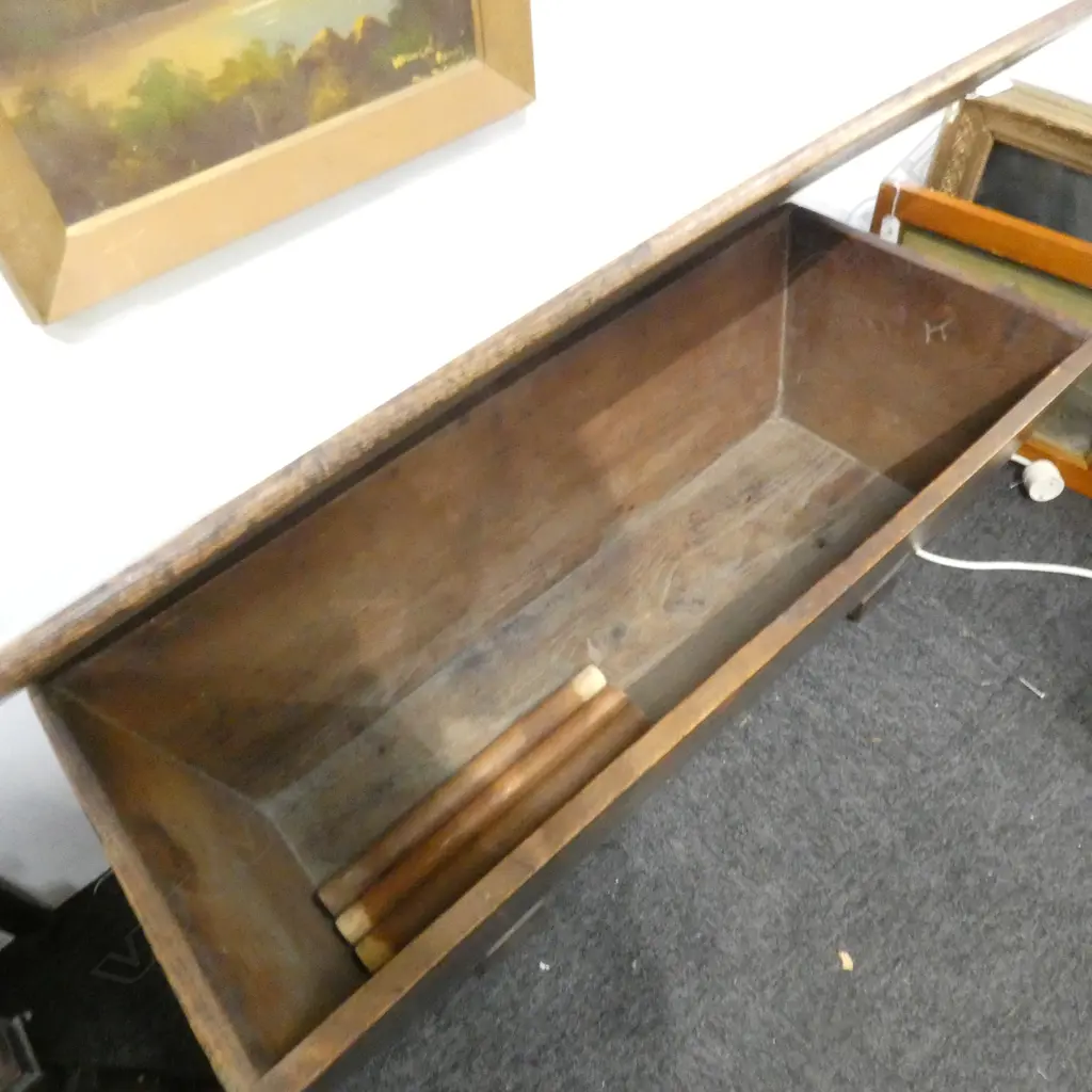 GEORGE III ELM LIDDED DOUGH BIN L.1050mm Image 1++
