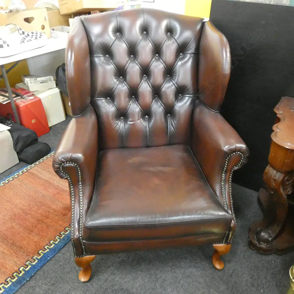 LEATHER WING BACK CHAIR Image 1++