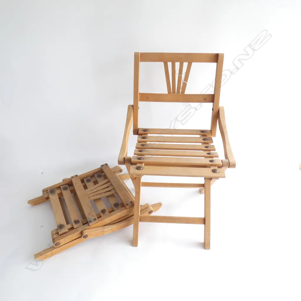 PR VINTAGE CHILDREN'S FOLDING CHAIRS H.550mm Image 1++