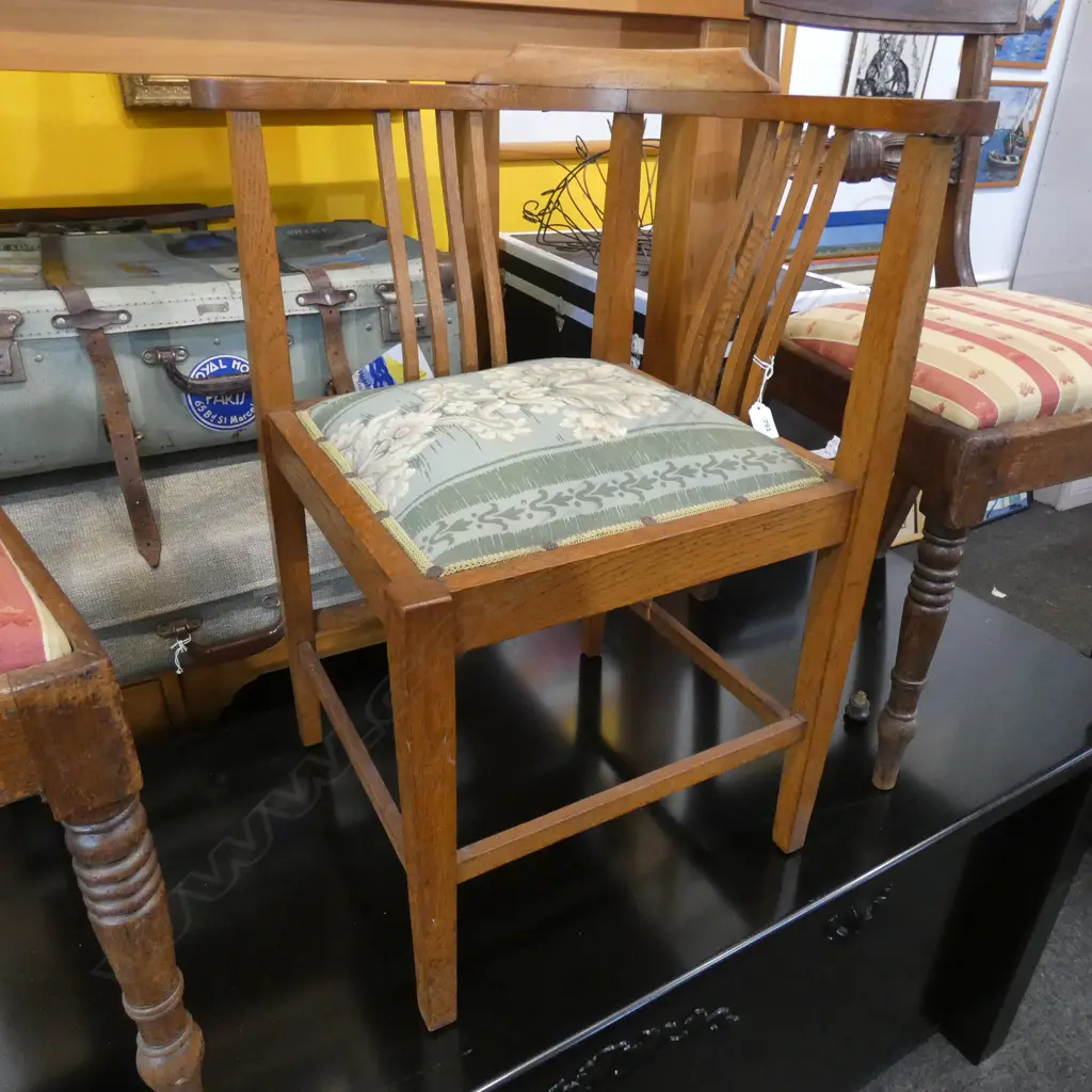 EDWARDIAN OAK CORNER CHAIR Image 1++