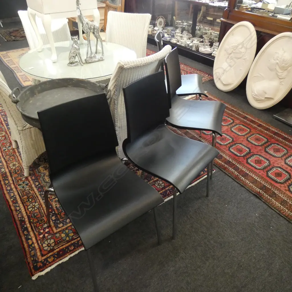 4 CONTEMPORARY BLACK PLASTIC CHAIRS  Image 1++