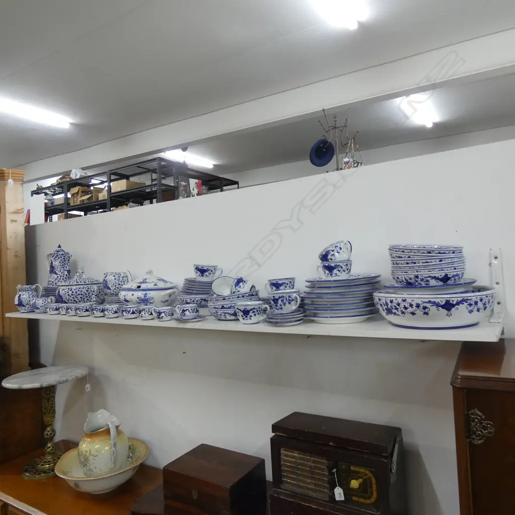 LARGE B/W CHILEAN DINNER SET Image 1++