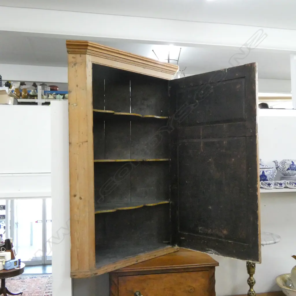RUSTIC PINE CORNER CABINET 900 X 430 X 1190MM Image 1++