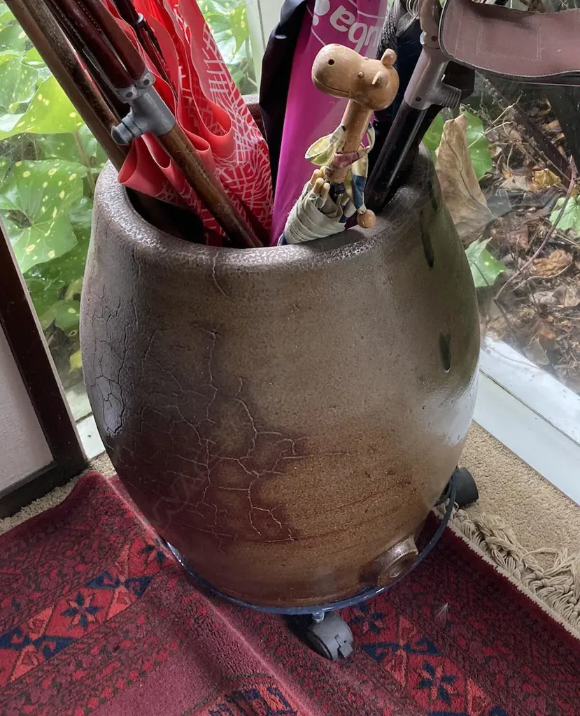 LARGE NZ COLONIAL POTTERY SALT GLAZE KEG / BRINING POT Image 1++