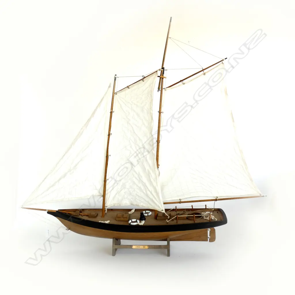 MODEL BOAT; 'AMERICA 1890' L.970mm H.810mm Image 1++