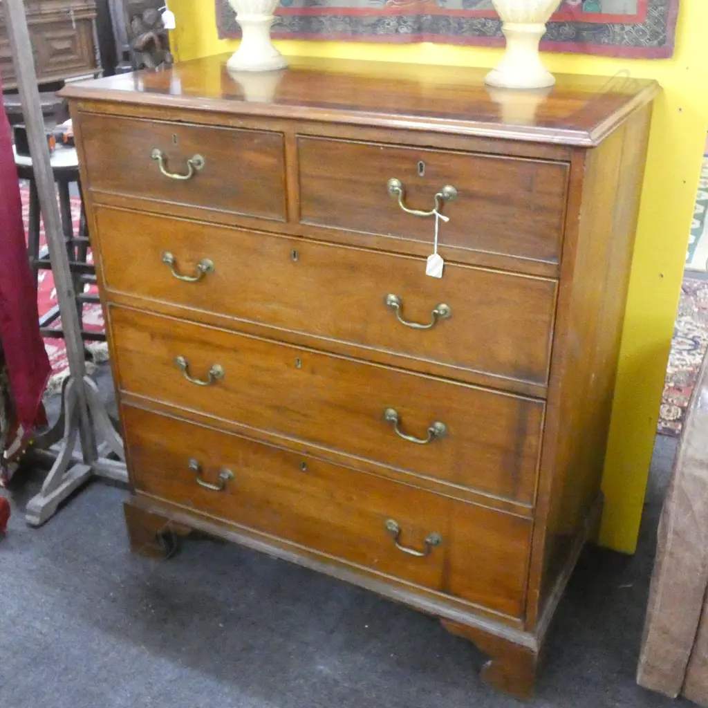 19TH C MAHOGANY CROSS BANDED FLAT FRONT CHEST OF DRAWERS H 1080 MM W 970 MM SPILT TO SIDE Image 1++
