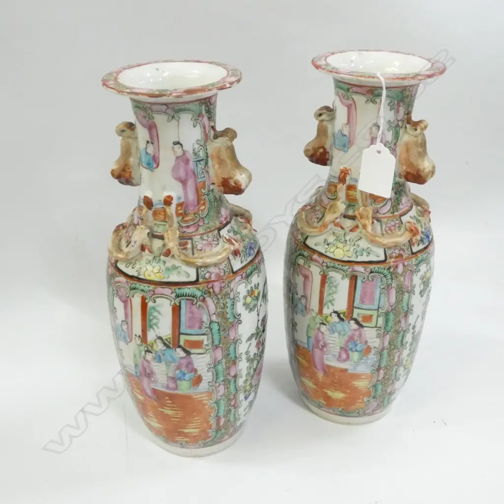 PR 20thC FAMILLE ROSE VASES H.290mm Image 1++