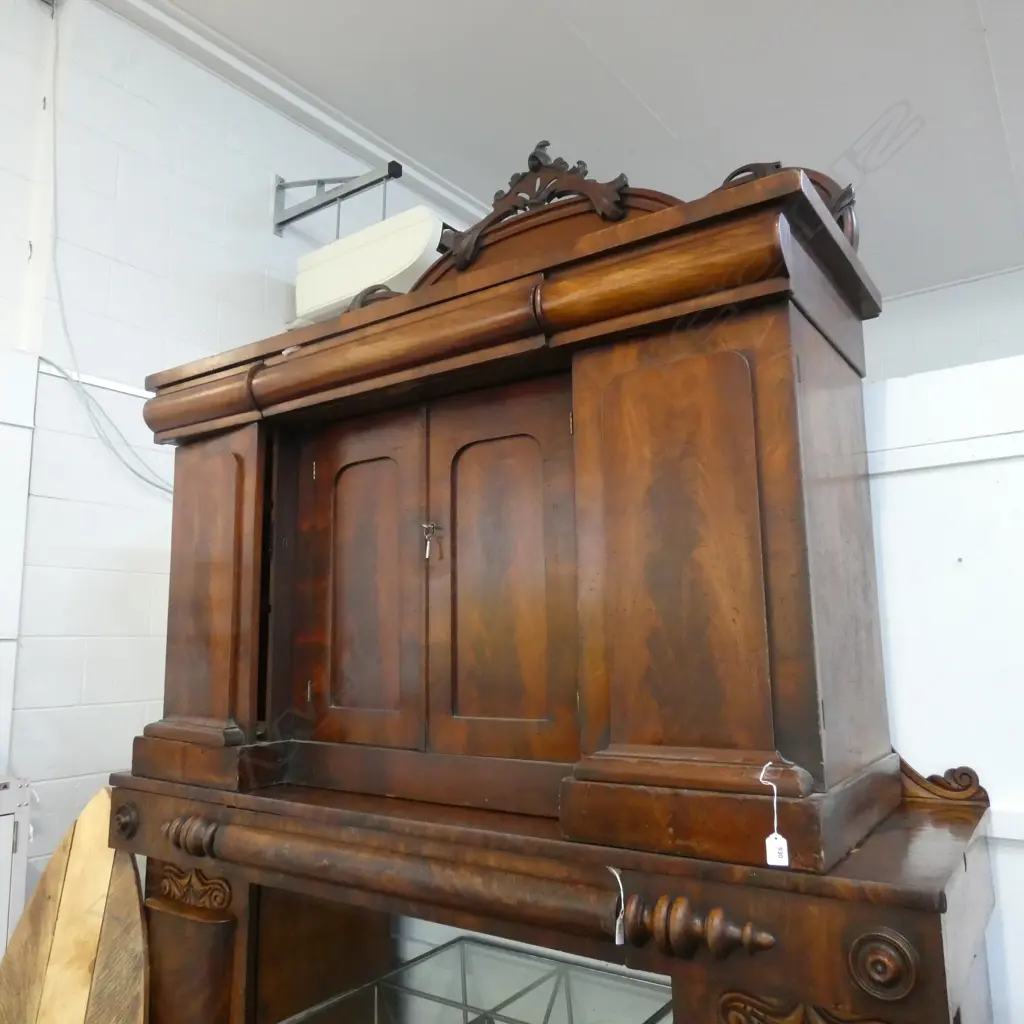 VICTORIAN MAHOGANY SIDEBOARD W1540 Image 1++