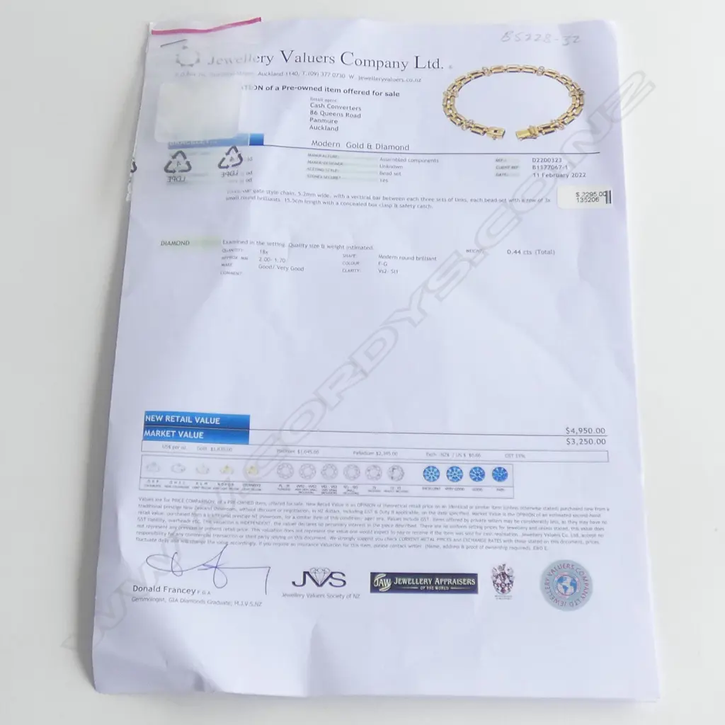 18CT Y/GOLD FANCY BRACELET WITH DIAMONDS Image 1++