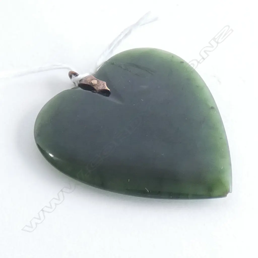 GREENSTONE HEART PENDANT  Image 1++