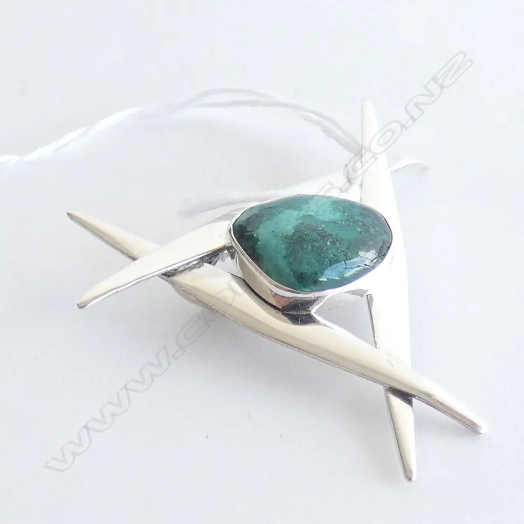 ABSTRACT SILVER BROOCH Image 1++