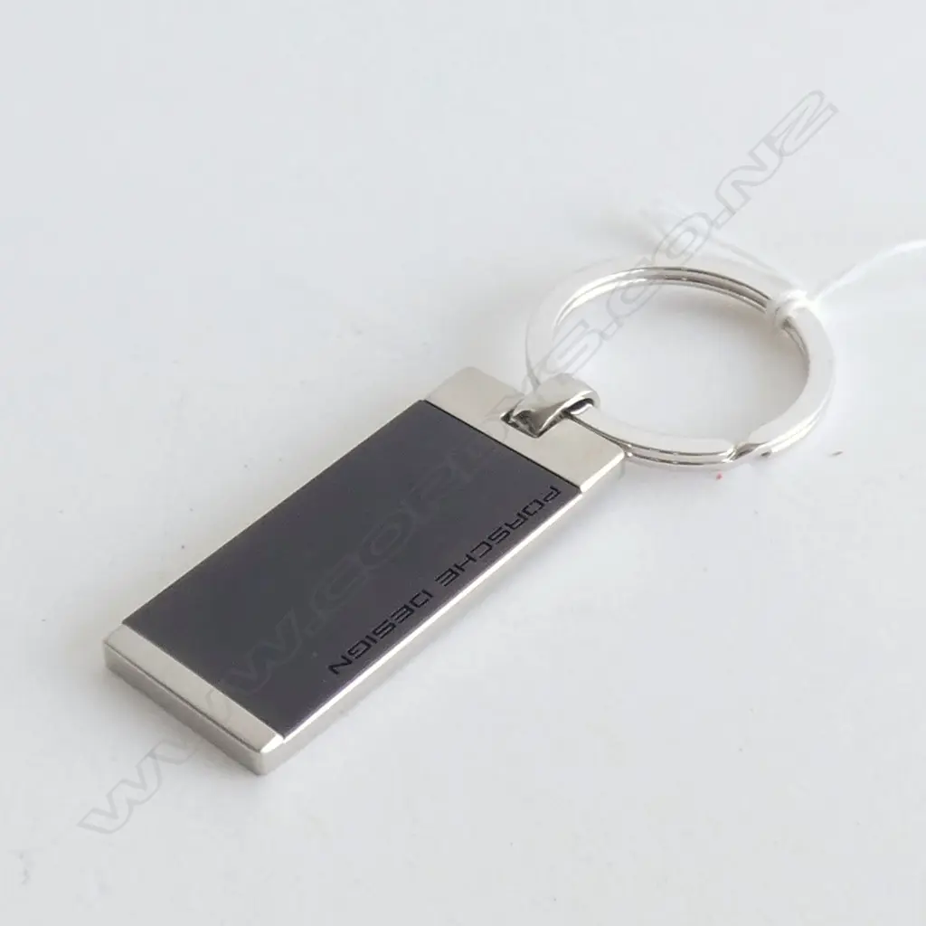 PORSCHE KEYRING Image 1++