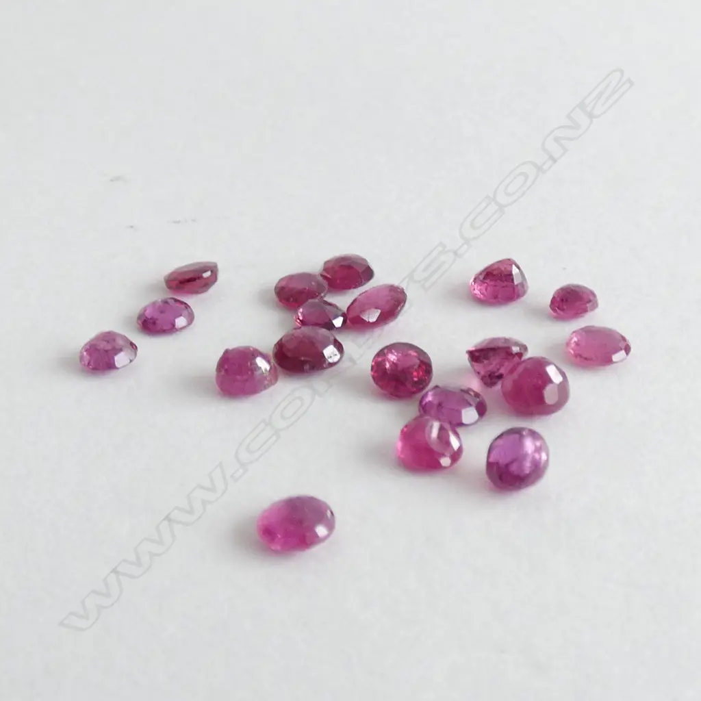 5CT FACETED RUBIES, ROUND 4mm dia Image 1++