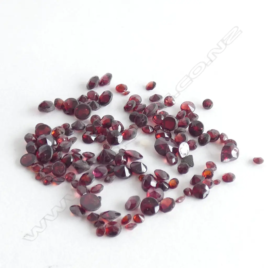 20CT FACETED GARNETS, MIXED SHAPES Image 1++