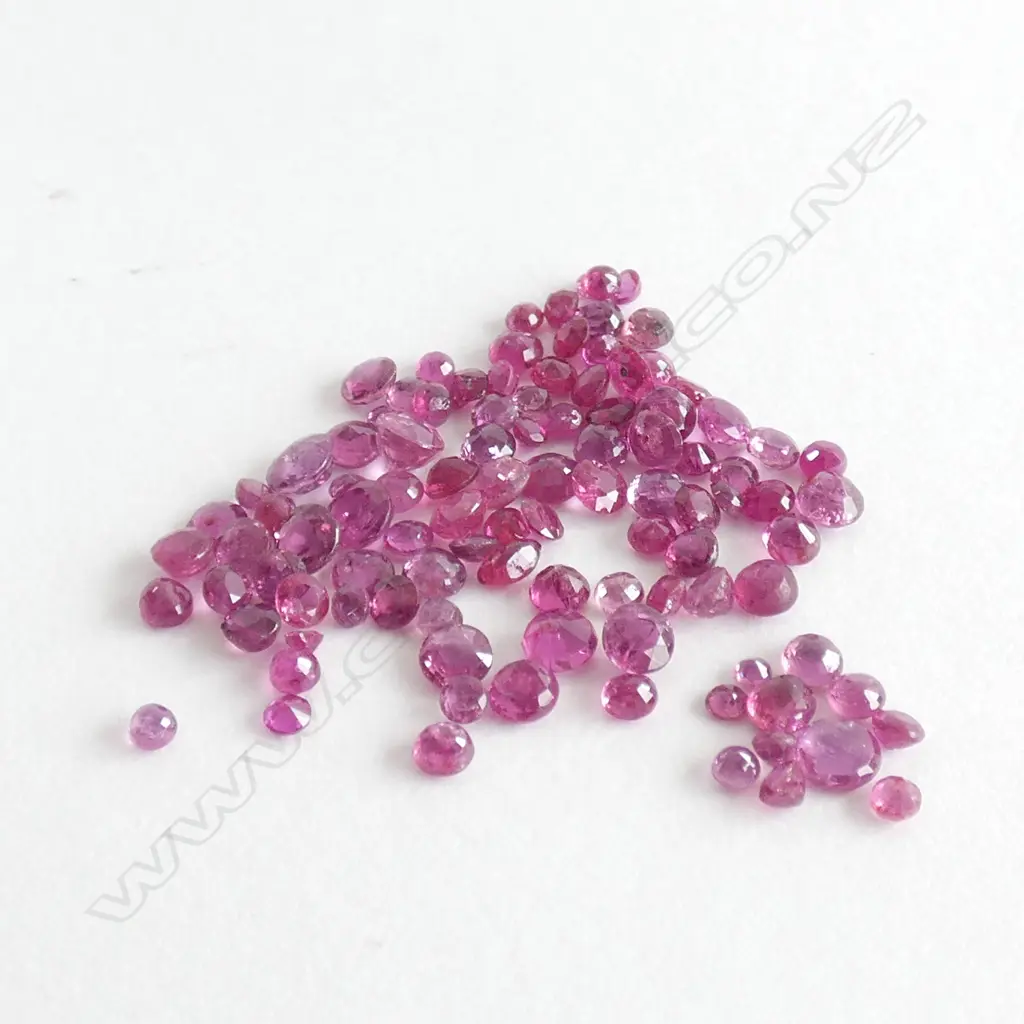 10CT FACETED RUBIES, ROUND Image 1++