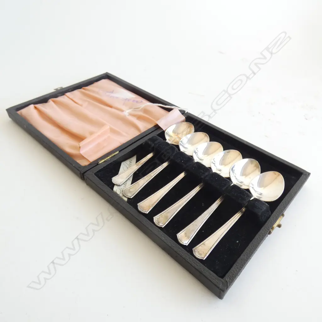 6 CASED STG SILVER COFFEE SPOONS 87GMS Image 1++