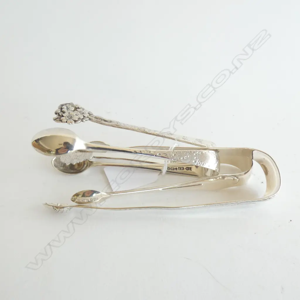 4 STG SILVER SUGAR TONGS 104 GRAMS Image 1++