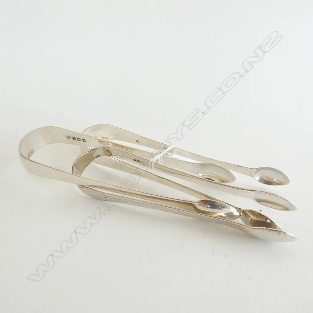 3 STG SILVER SUGAR TONGS 108 GRAMS Image 1++
