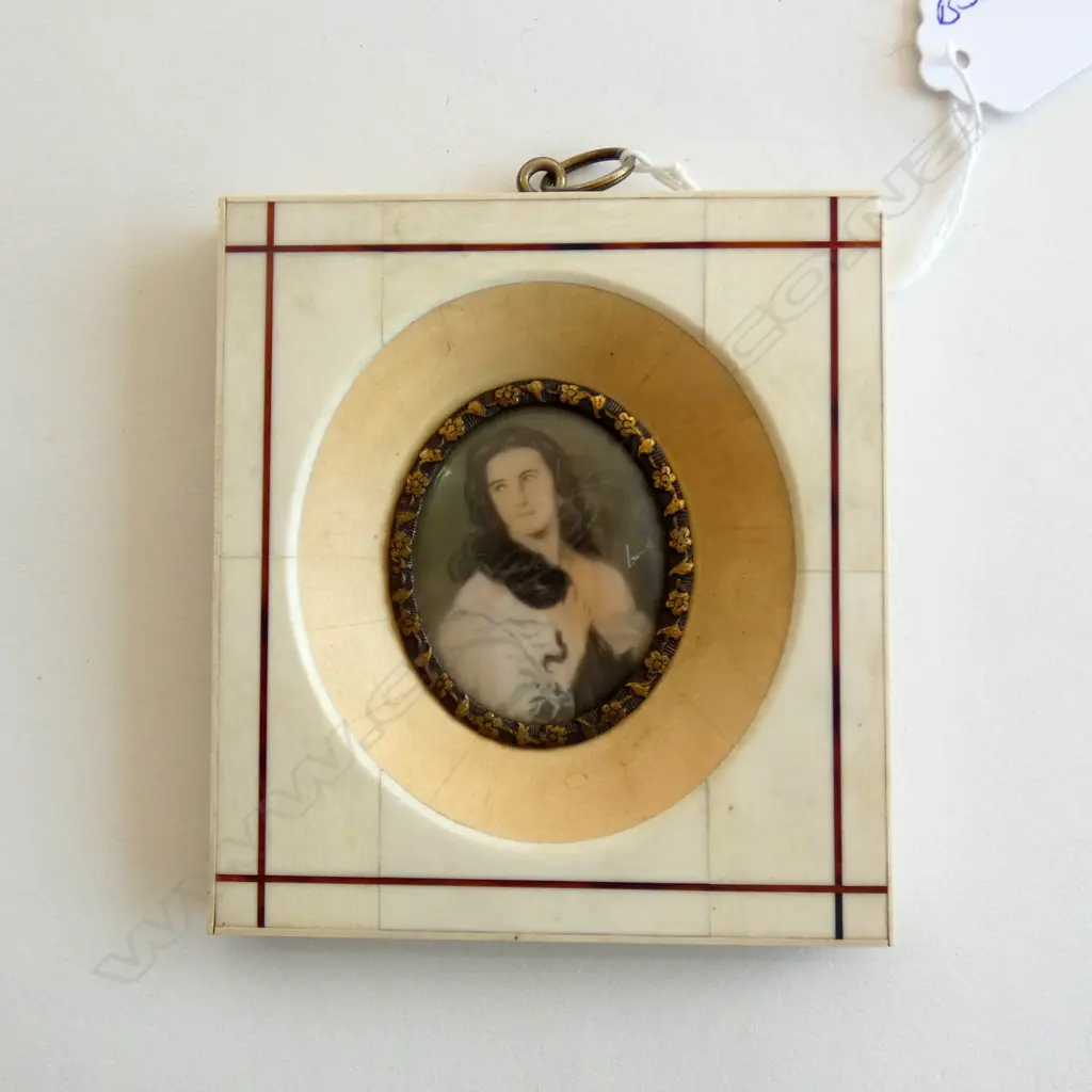OLD PORTRAIT MINIATURE OF A WOMAN IVORY FRAME 105 X 95mm Image 1++