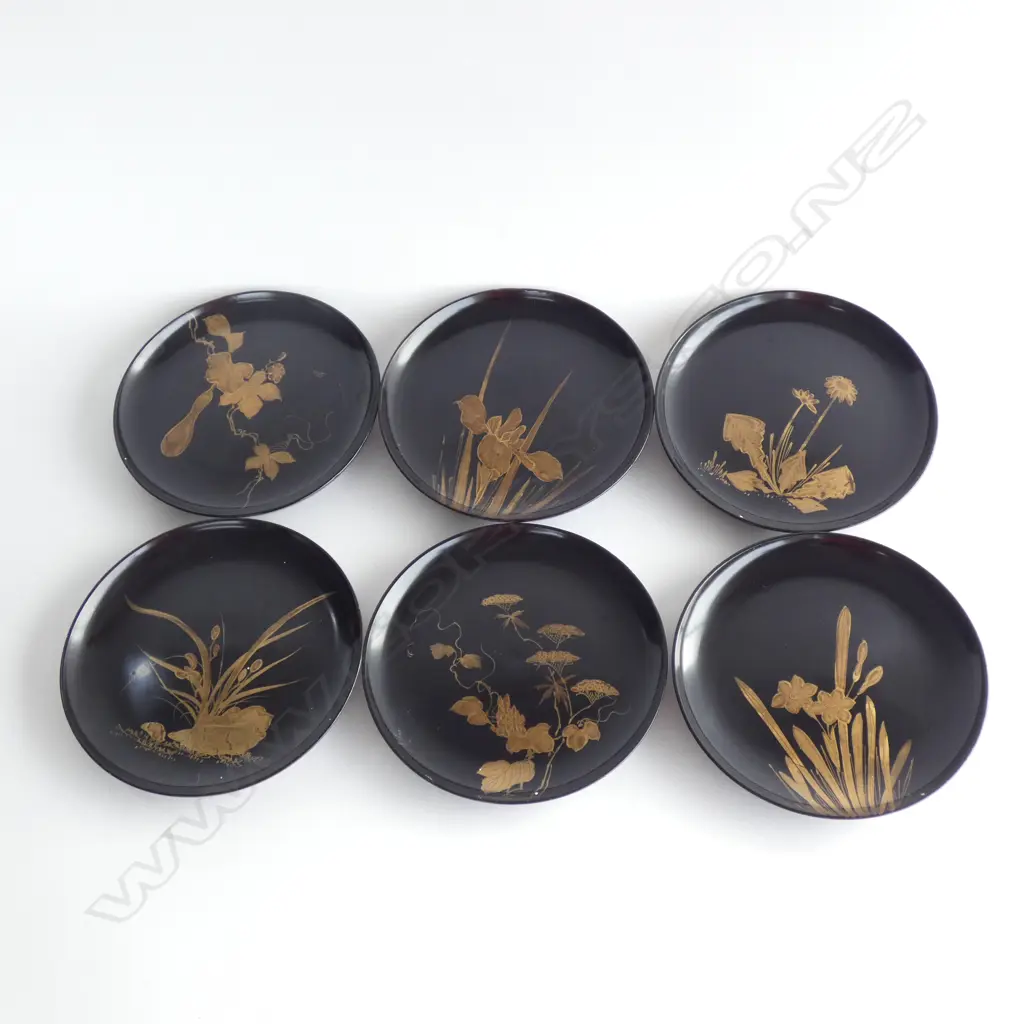 SET OF 6 MEIJI PERIOD JAPANESE BLACK LACQUER DISHES PAINTED WITH PLANTS AND FLOWERS Image 1++