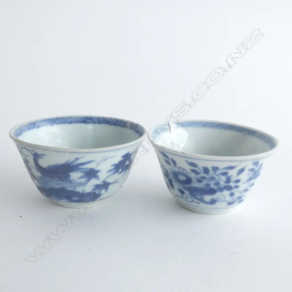 2 MING DYNASTY ? SMALL CUPS BLUE & WHITE Image 1++