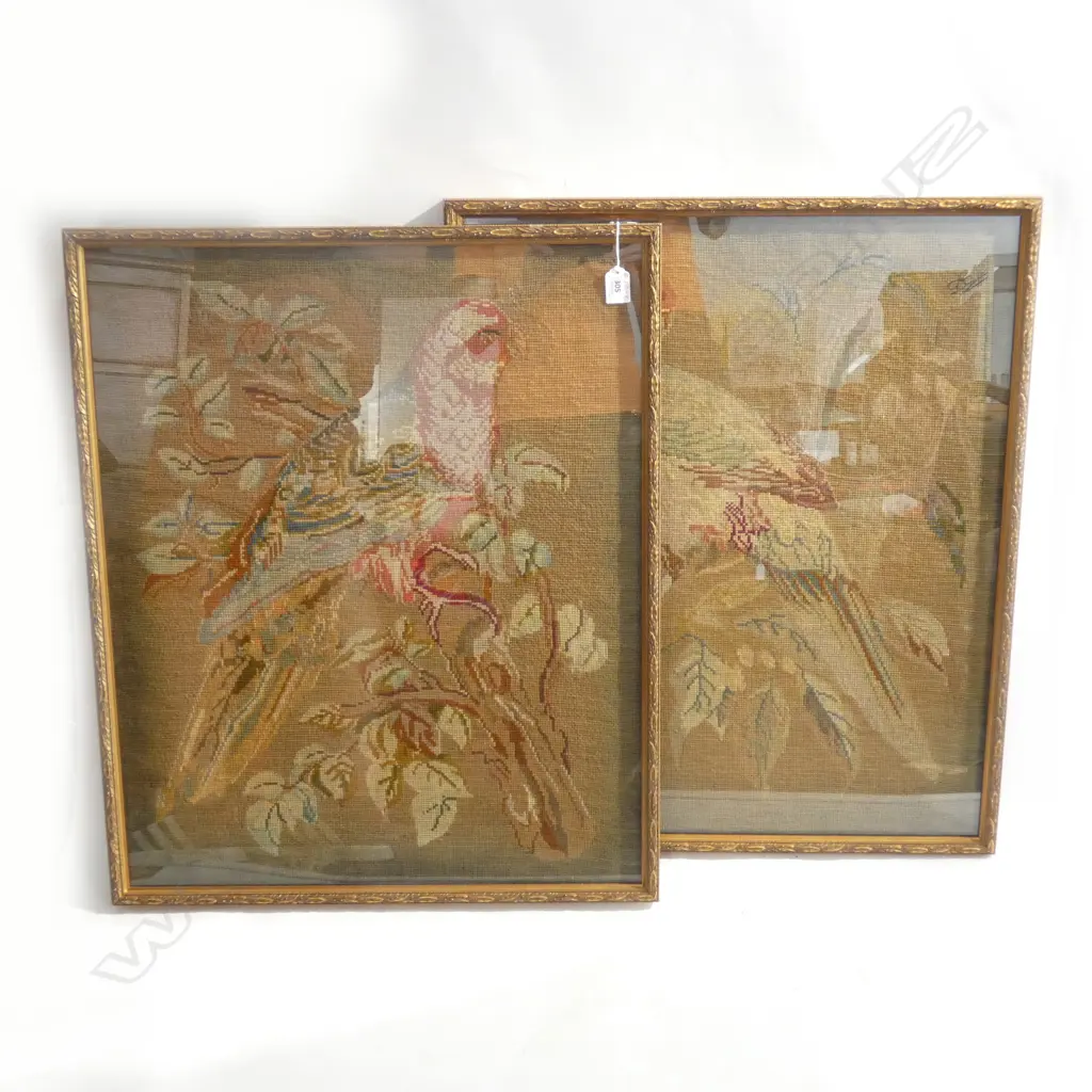 PR LARGE TAPESTRY PICTURES PARROTS GILT FRAMES H730 W590 Image 1++