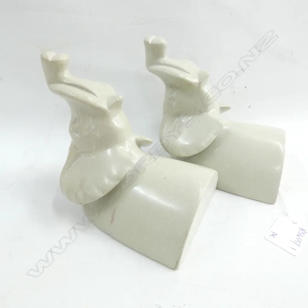 PR STONE ELEPHANT BOOK ENDS H.135mm Image 1++