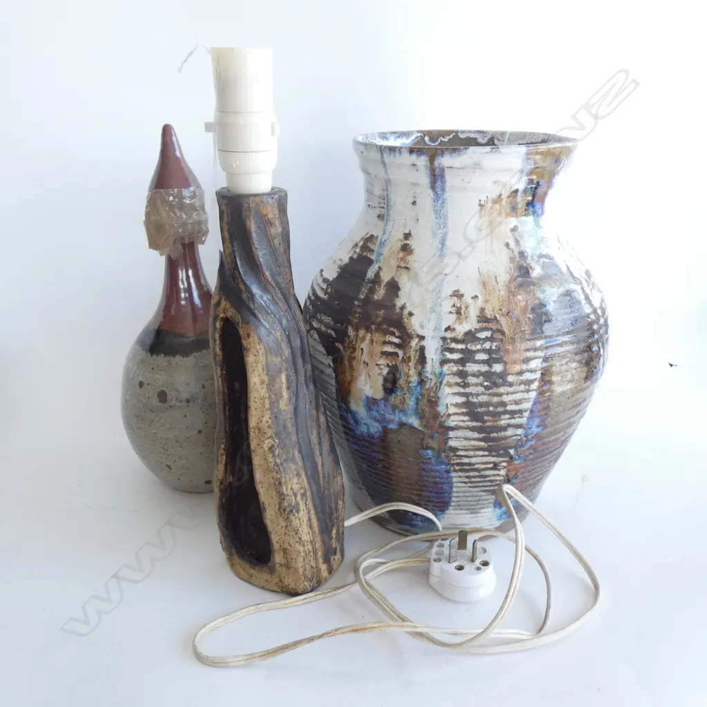 3 PCES STUDIO POTTERY; LARGE VASE H.300mm, STOPPERED BOTTLE, LAMP BASE Image 1++