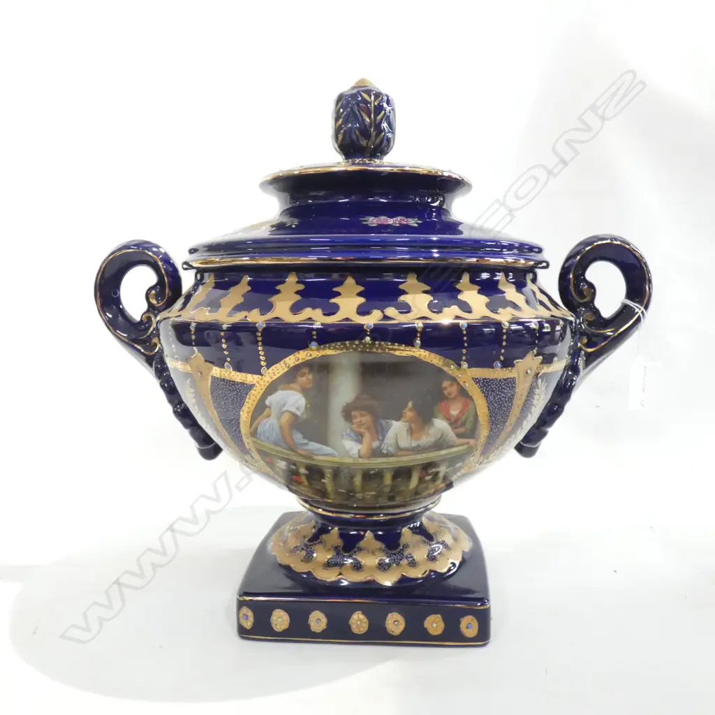 LG ROYAL LIMOGES COBALT BLUE & GOLD GILDED LIDDED URN H. 380 DIA 390MM Image 1++
