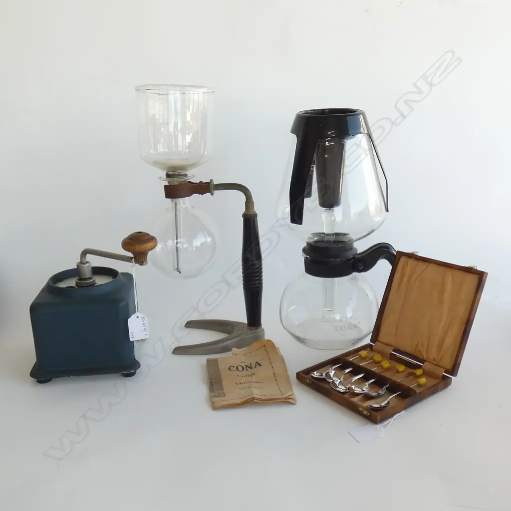 2 CONA COFFEE MAKERS + A GRINDER & CASED SET 6 COFFEE SPOONS Image 1++