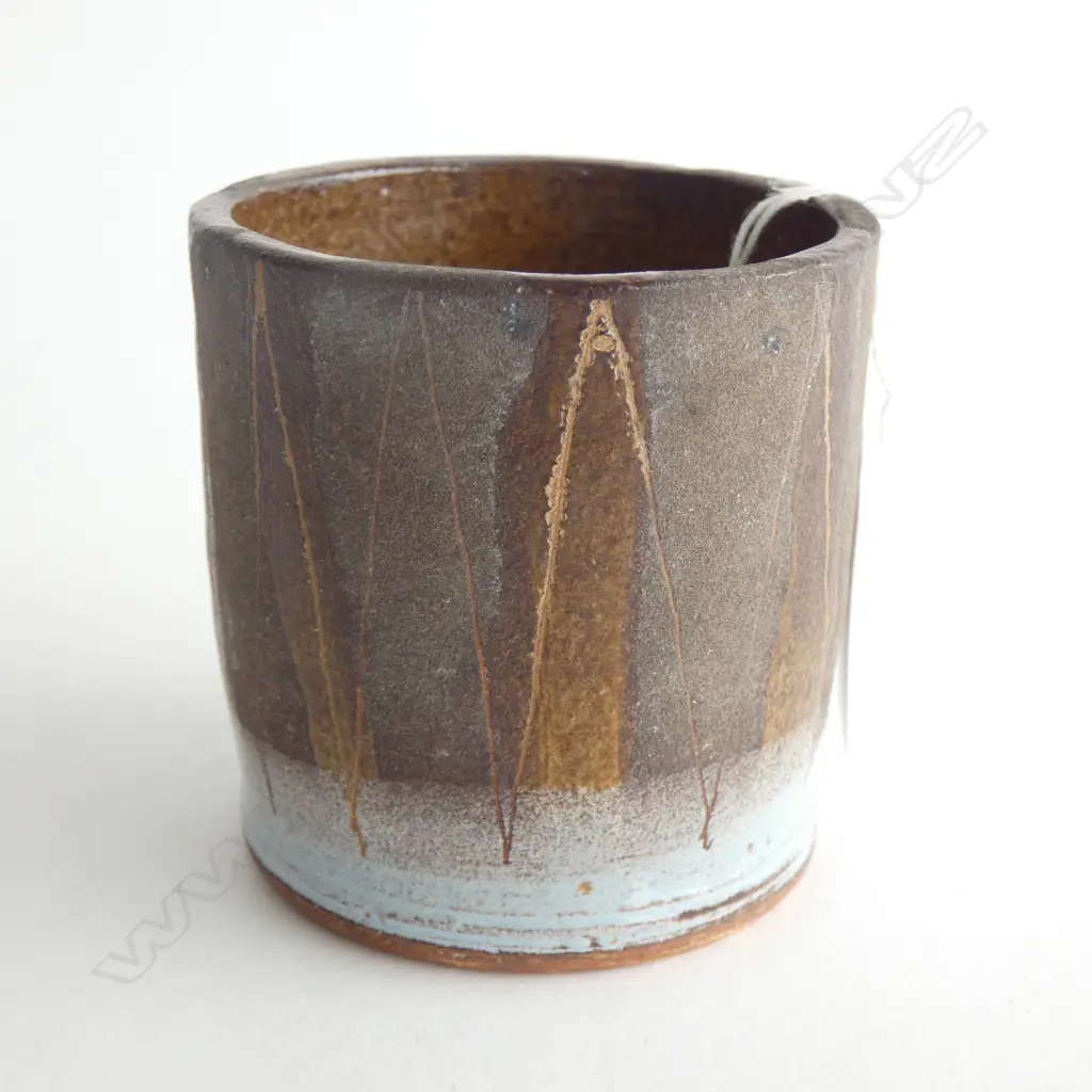 RARE FIRST POT BY WARREN TIPPET WITH STAMPED FULL NAME ON BASE Image 1++