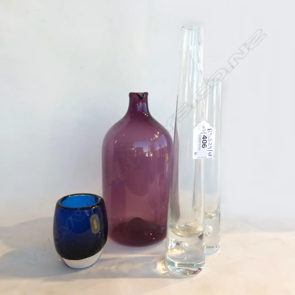3 PCES SCANDINAVIAN GLASS H.250mm + WHITEFRIARS BLUE VASE Image 1++