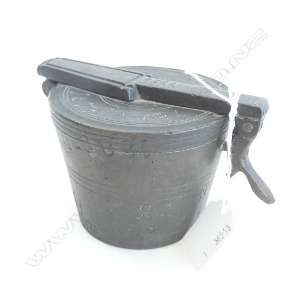 PART SET OF 19thC BRONZE BUCKET WEIGHTS, THE OUTER CASE w NUMEROUS INSPECTOR'S STAMPS Image 1++