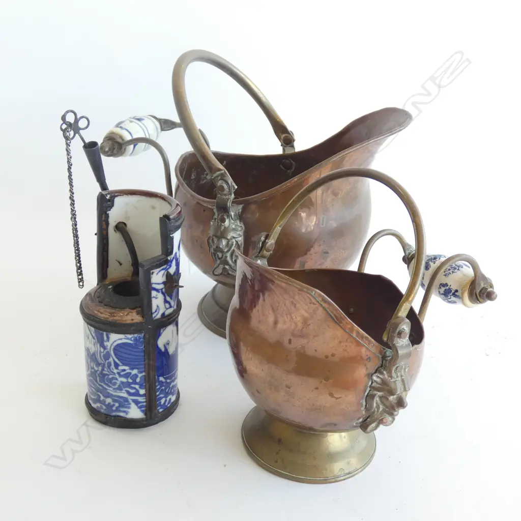 2 SM COAL SCUTTLES/DELFT HANDLES (LG L205MM) & BLUE & WHITE ORIENTAL OPIUM POT  Image 1++