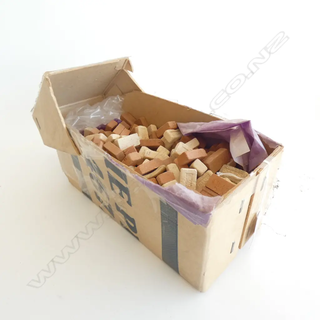 LUKE ADAMS KIDDI BRICKS COLLECTION Image 1++