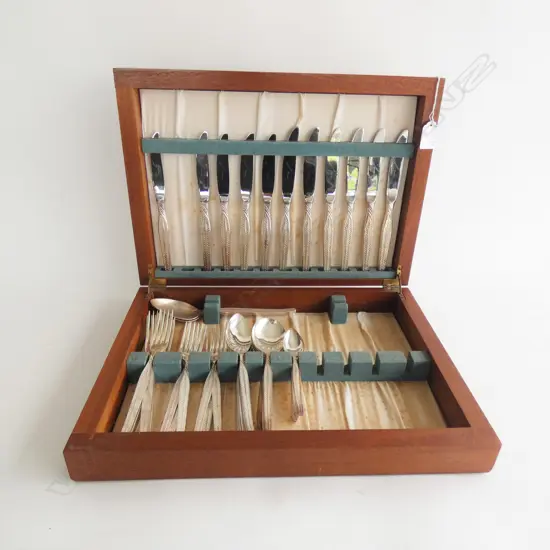 GROSVENOR FLAMENCO EPNS CUTLERY CANTEEN
