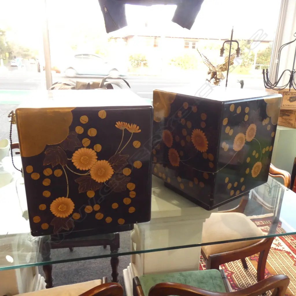 PR BLACK & GILT LACQUERED SQUARE SIDE TABLES... Image 1++