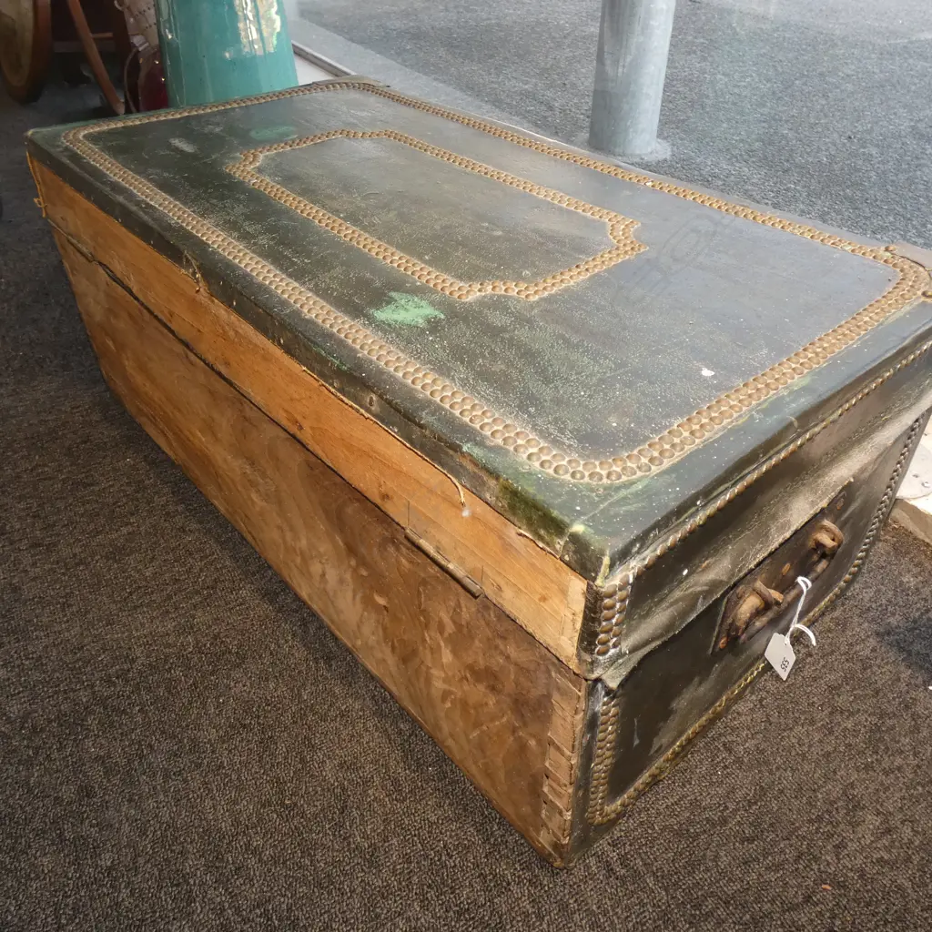 SMALL GREEN GEORGIAN WOODEN CHEST  Image 1++