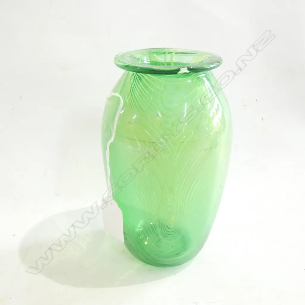 GREEN ART GLASS VASE H.170mm Image 1++