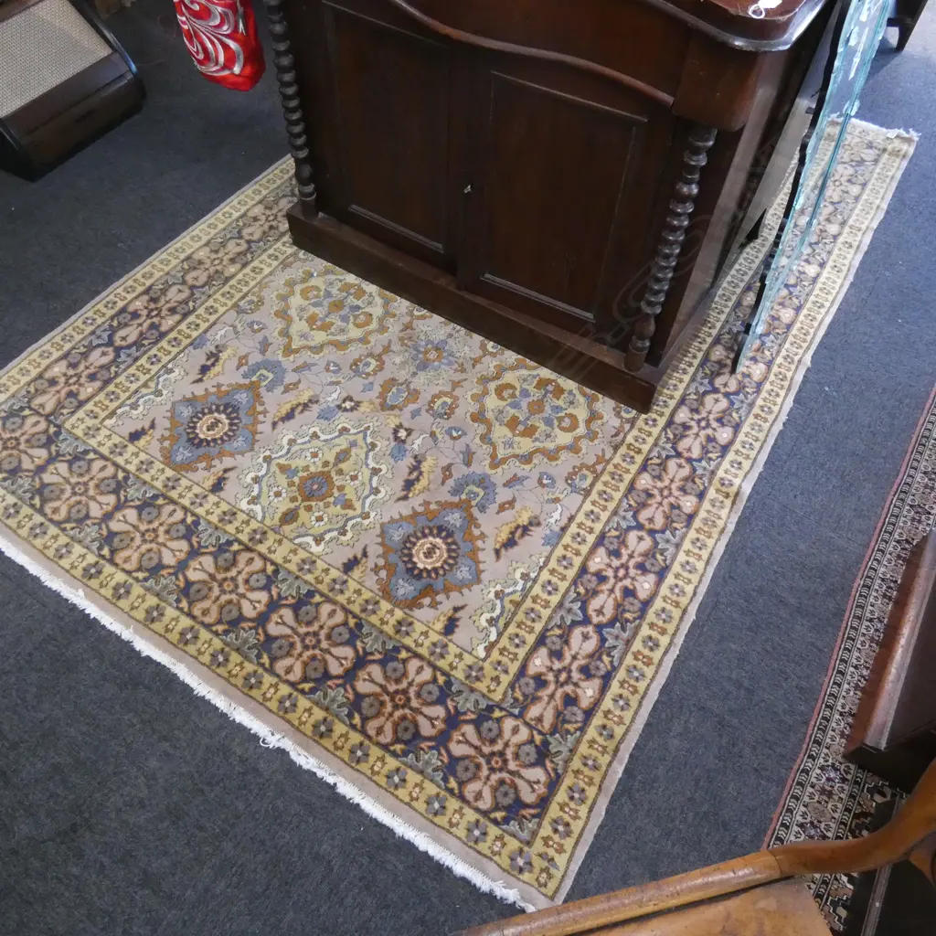 HAND KNOTTED WOOL PILE RUG... Image 1++