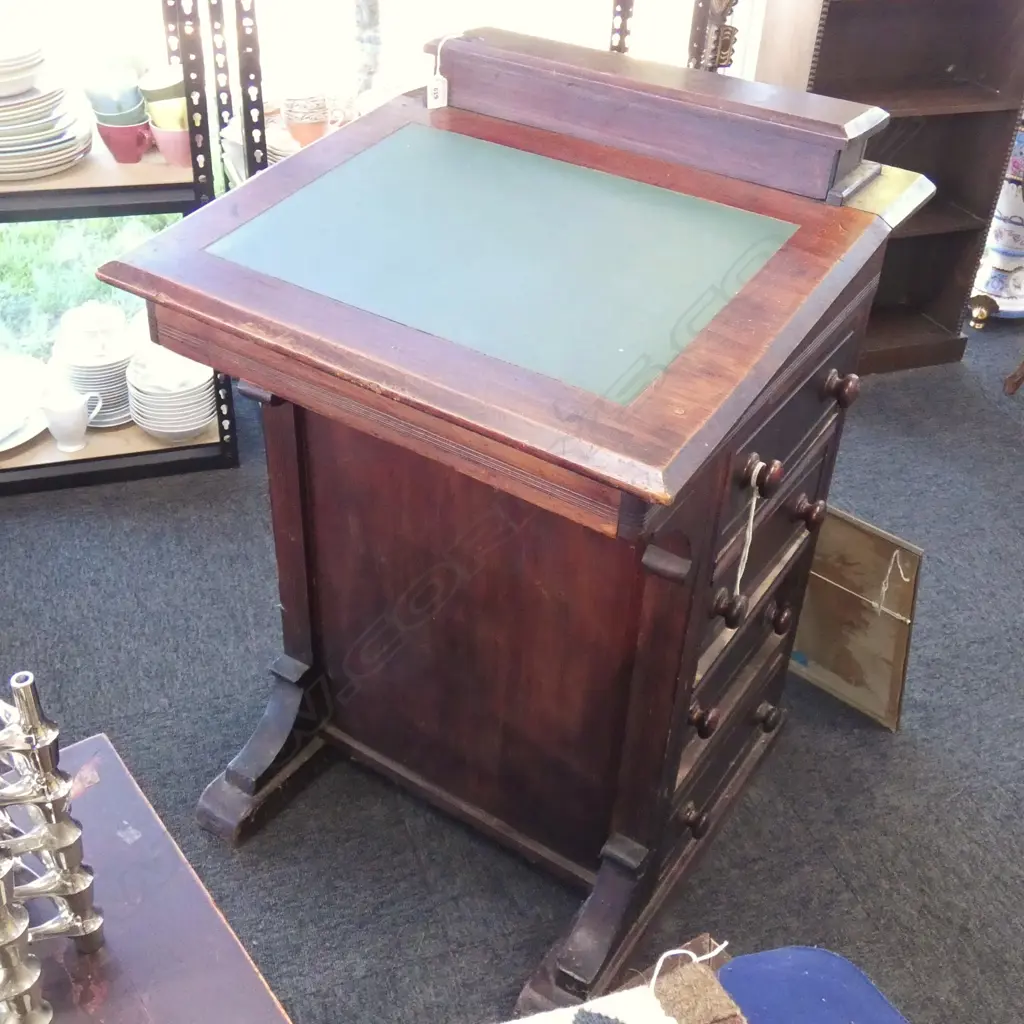 EDWARDIAN DAVENPORT Image 1++