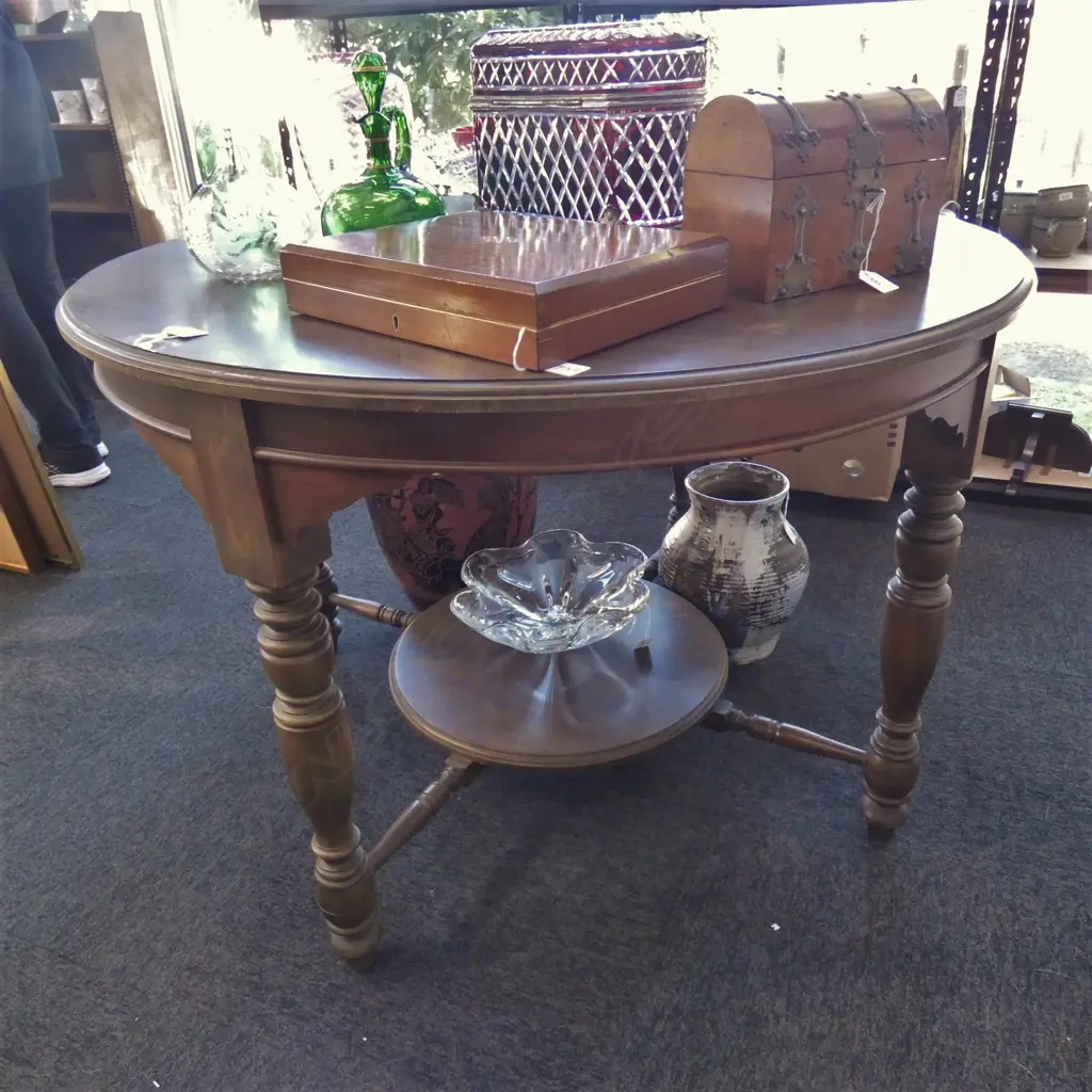 VINTAGE CIRCULAR DINING TABLE 1060mm dia Image 1++
