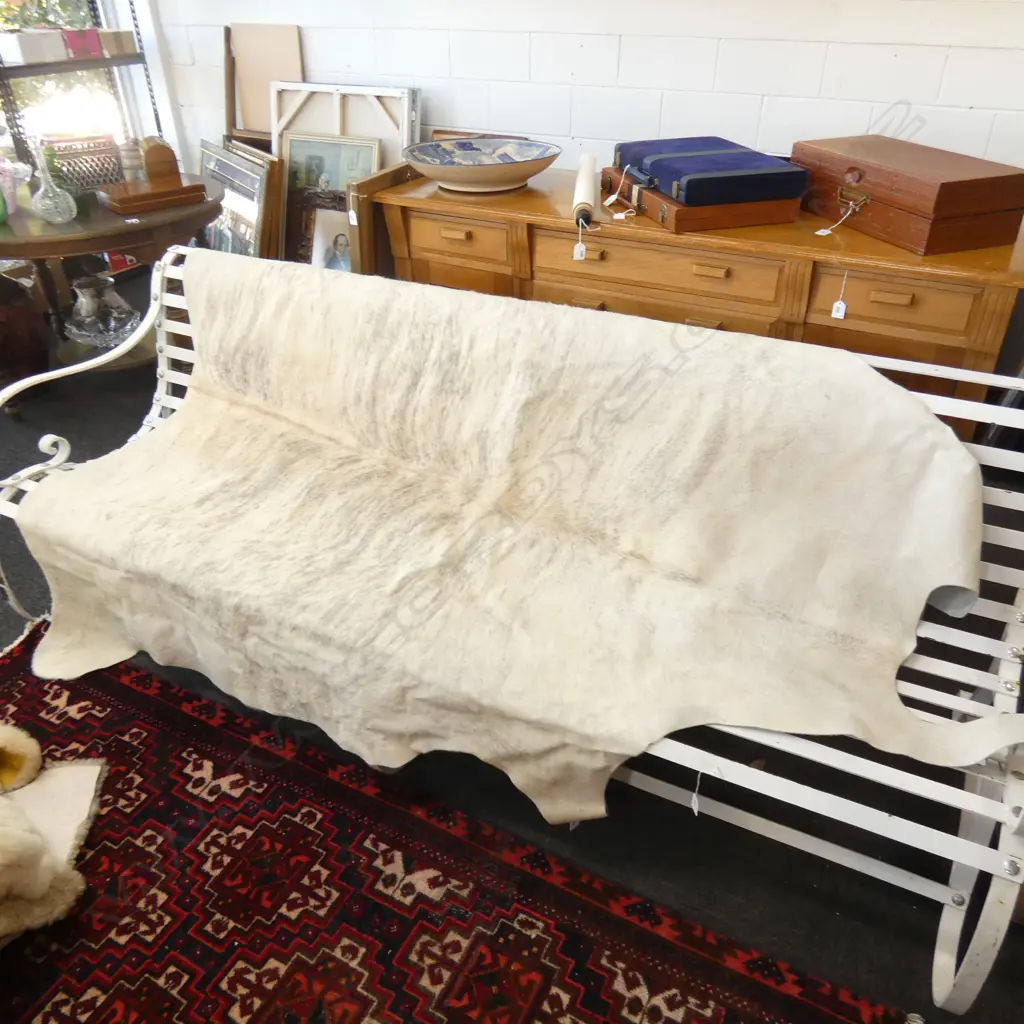 WHITE COW HIDE RUG 2250x1600mm Image 1++