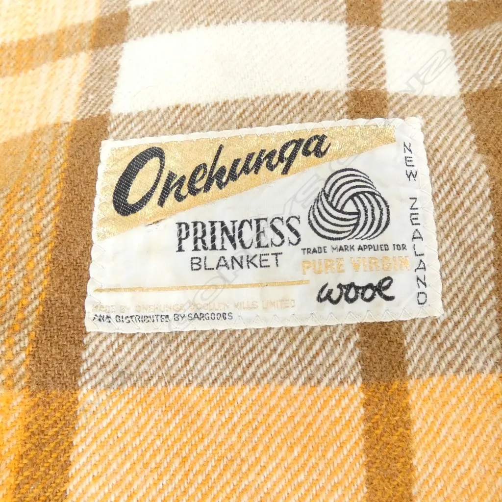 2 LARGE WOOLEN BLANKETS; ONEHUNGA ETC Image 1++