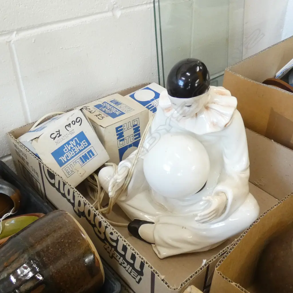 CLOWN LAMP & SPARE BULBS Image 1++