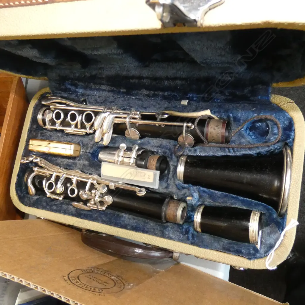 OLD CASED CLARK SHANGHAI CLARINET Image 1++
