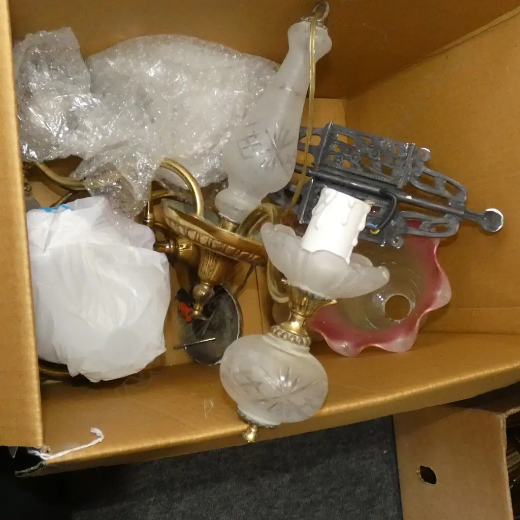 BOX OLD LIGHT FITTINGS Image 1++
