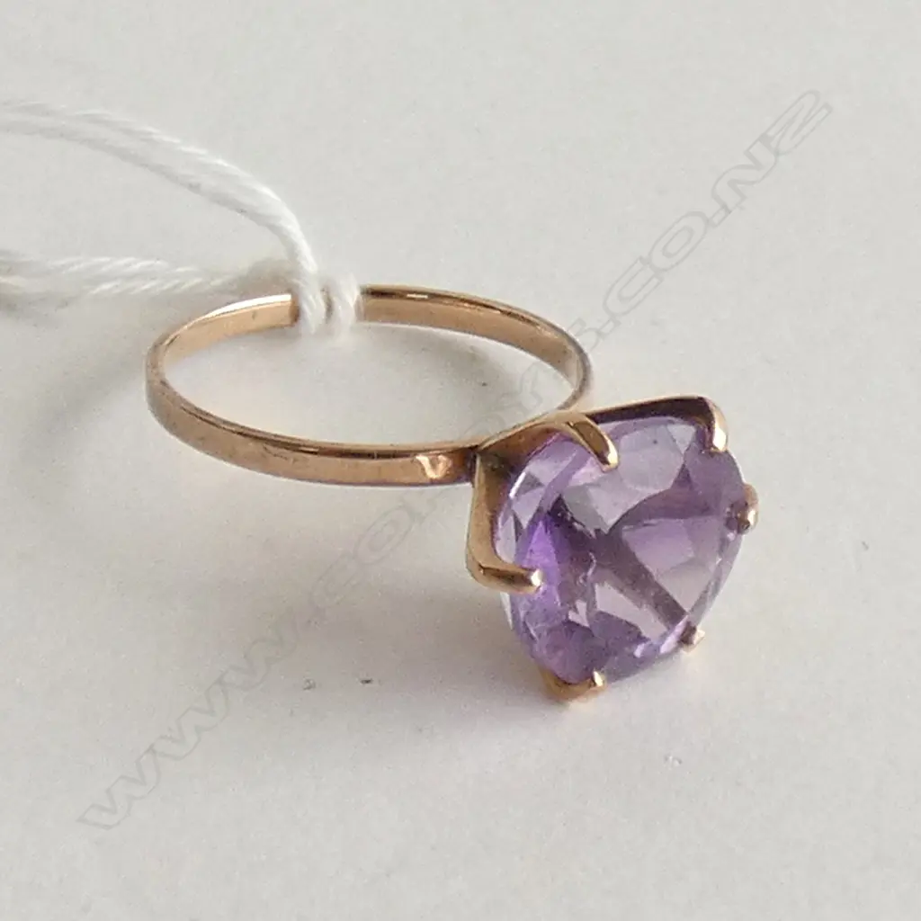9CT GOLD (NO STAMP) RING 3 GRAMS Image 1++
